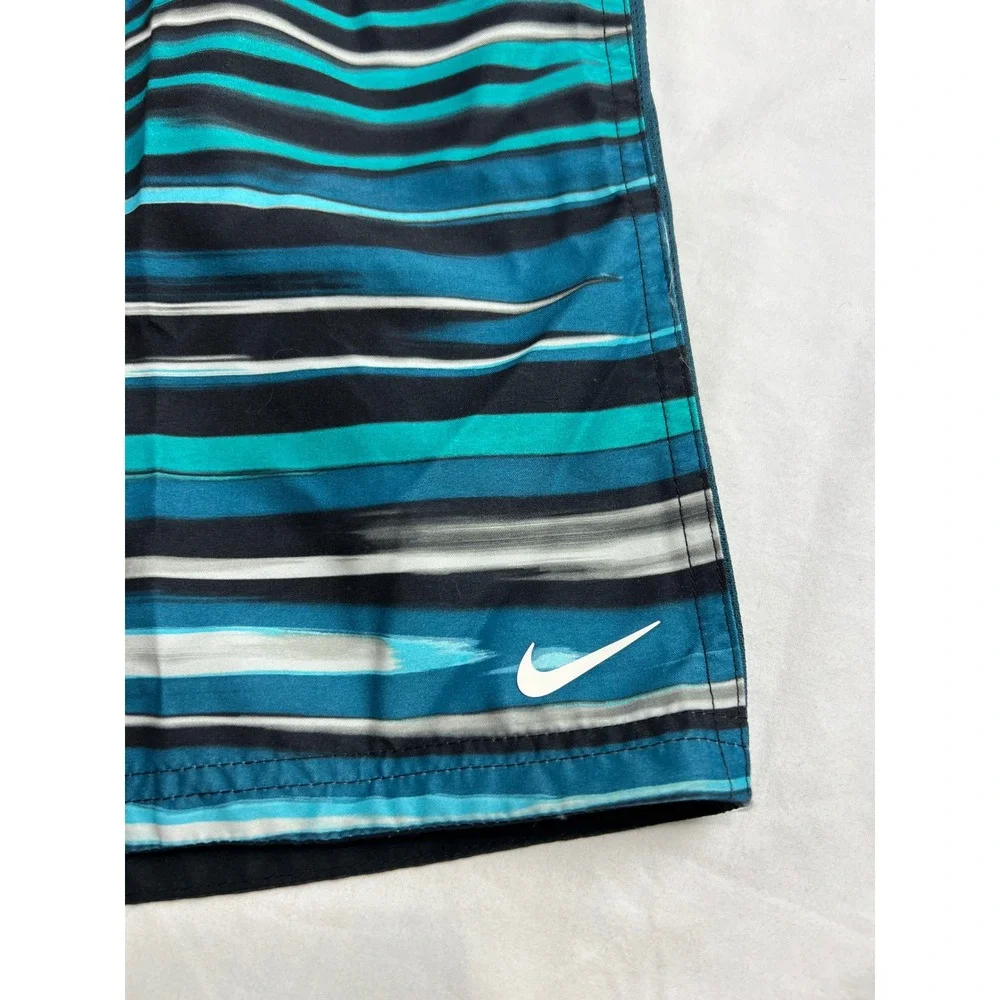 Nike Board Shorts Mens Large‎ Blue Striped Swim Trunks Athletic Beachwear B17
